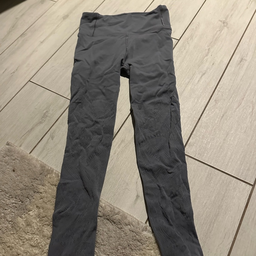 Grey Lululemon Leggings size 4 perfect condition
